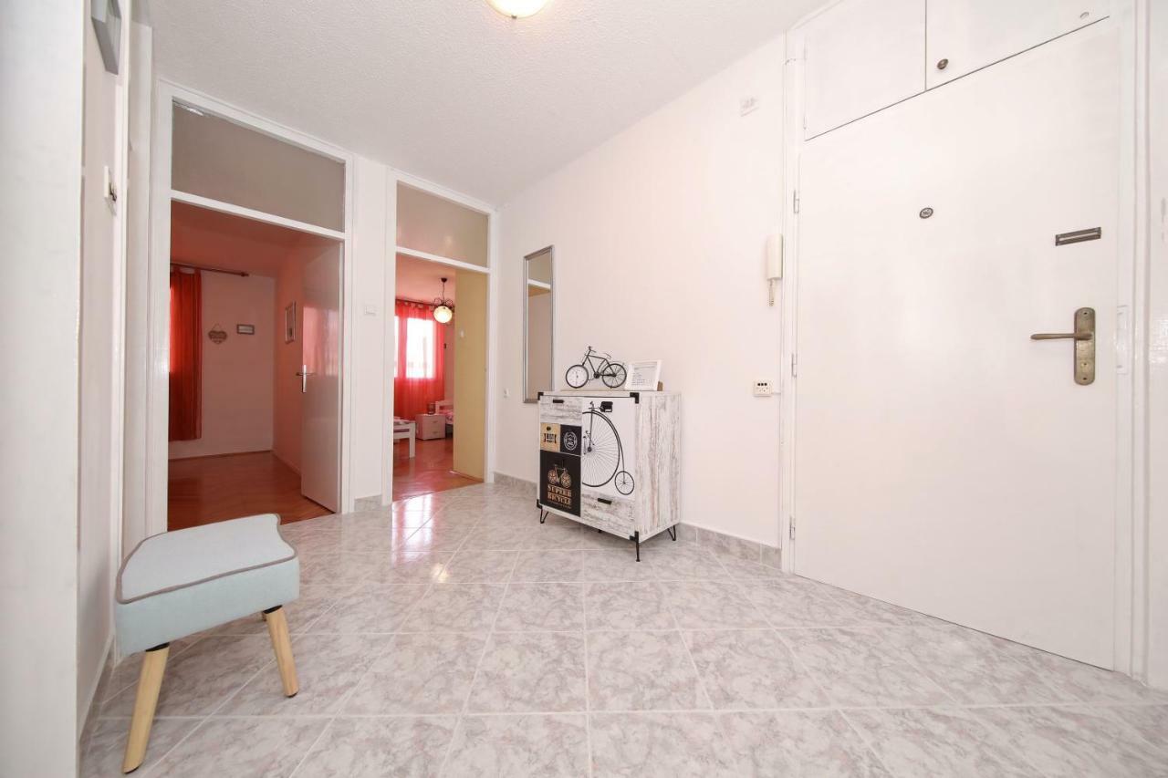 Apartman Lana In City Centre With Garage Zadar Eksteriør billede