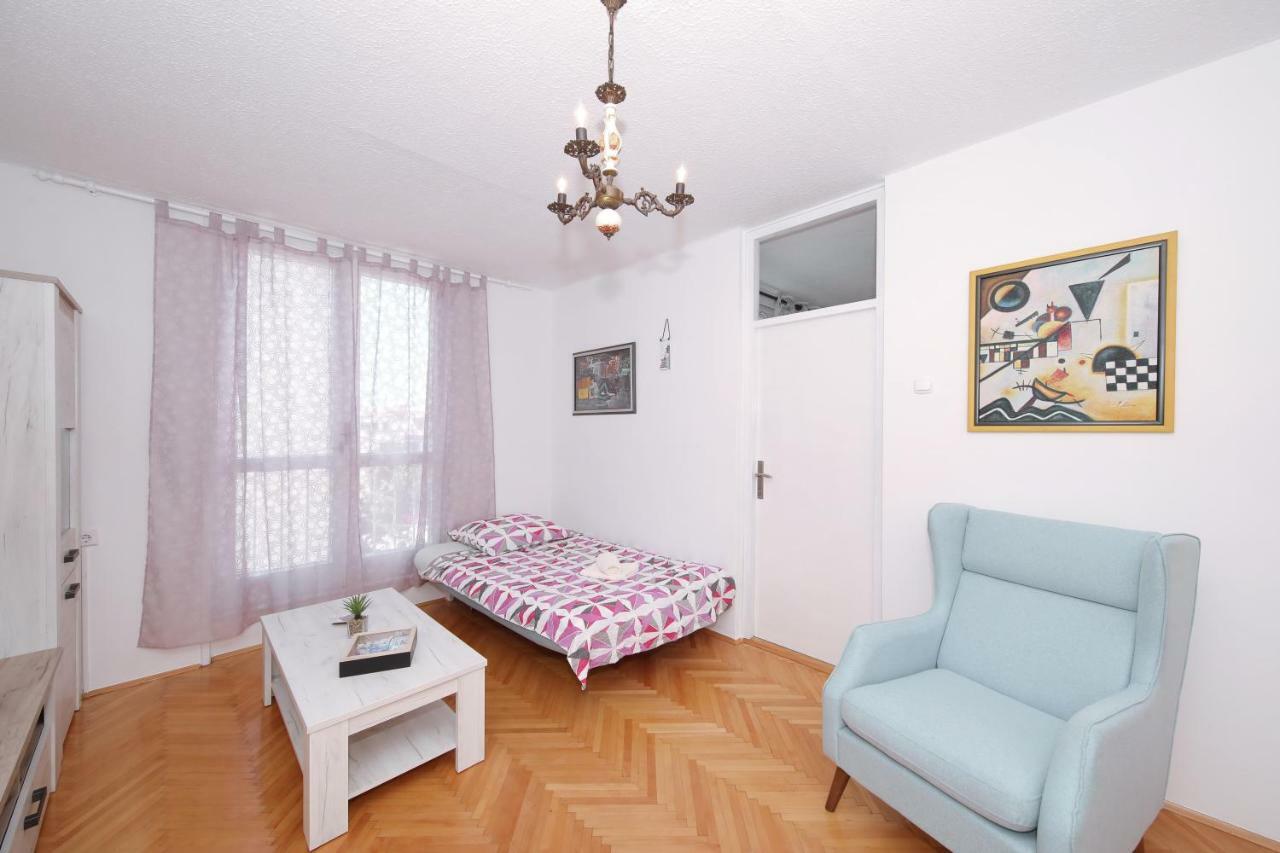 Apartman Lana In City Centre With Garage Zadar Eksteriør billede